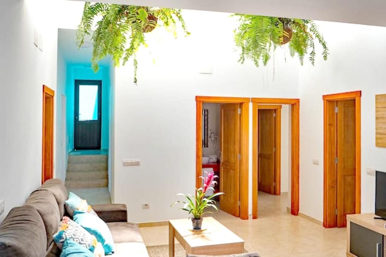 Comfortable House In Tias With Free Parking Exteriér fotografie